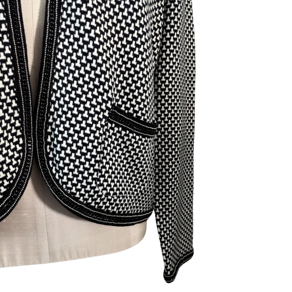 J. MCLAUGHLIN Black & White Eyehook Open Front Cardigan Beaded Trim Size Medium - Picture 3 of 5